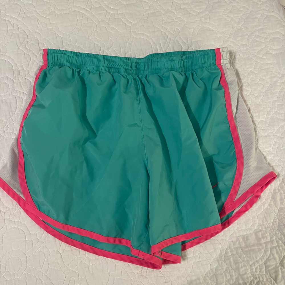 Nike dri-fit shorts child’s large